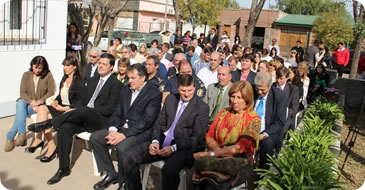 El Defensor, en la apertura de un centro contra la violencia familiar en Lincoln El Defensor, en la apertura de un centro contra la violencia familiar en Lincoln