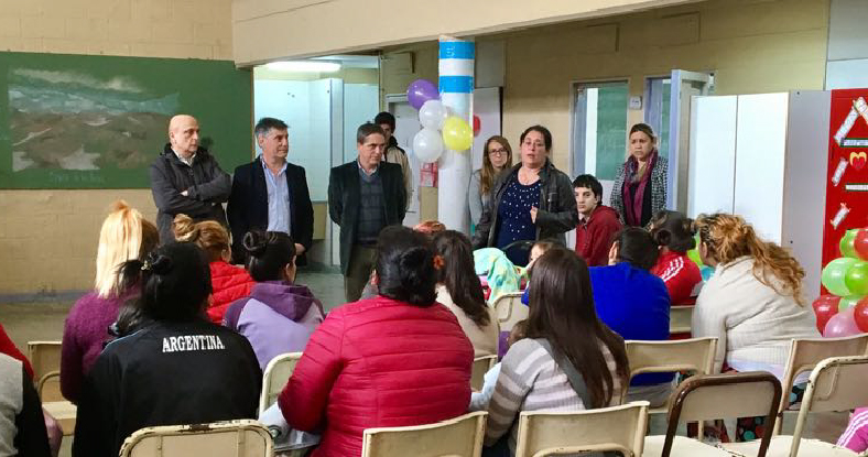 Lorenzino atendió los reclamos de las internas con hijos de la Unidad 33 de Los Hornos